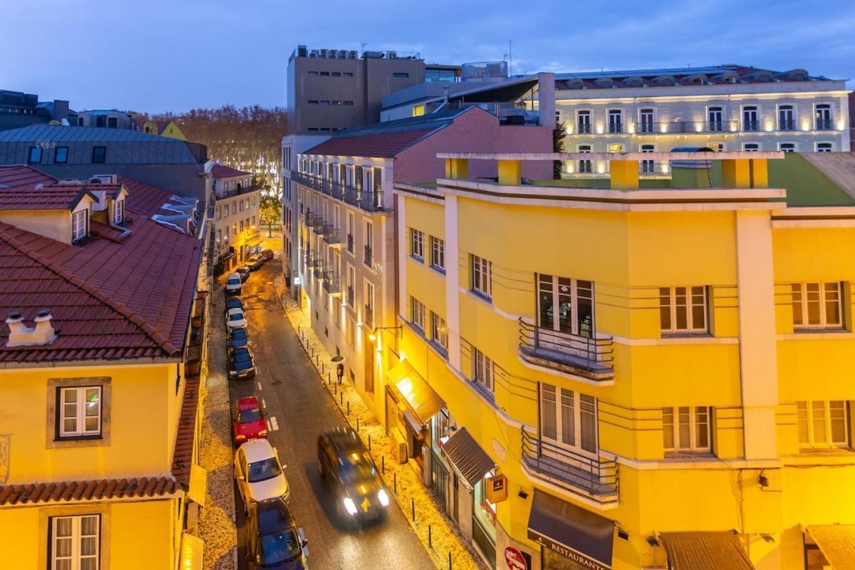 Bright 2 Bedroom Apt 100M From Av. Liberdade Lisboa Exteriör bild
