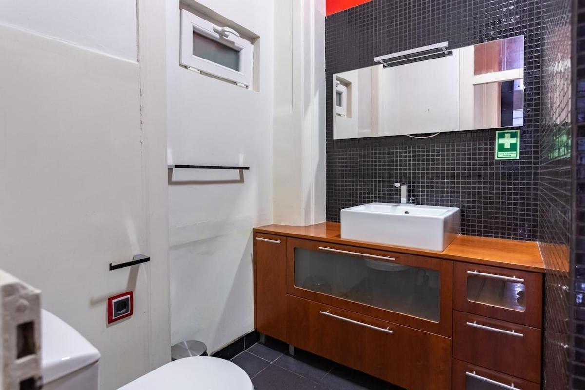 Bright 2 Bedroom Apt 100M From Av. Liberdade Lisboa Exteriör bild